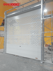 Cửa cuốn khe thoáng ONEDOOR lắp cho mặt tiền nhà phố