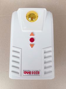 Hộp điều khiển cửa cuốn ONEDOOR kết nối với motor