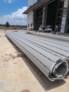 Đơn vị thi công chuẩn bị tiến hành đo đạc và xác định kích thước cửa